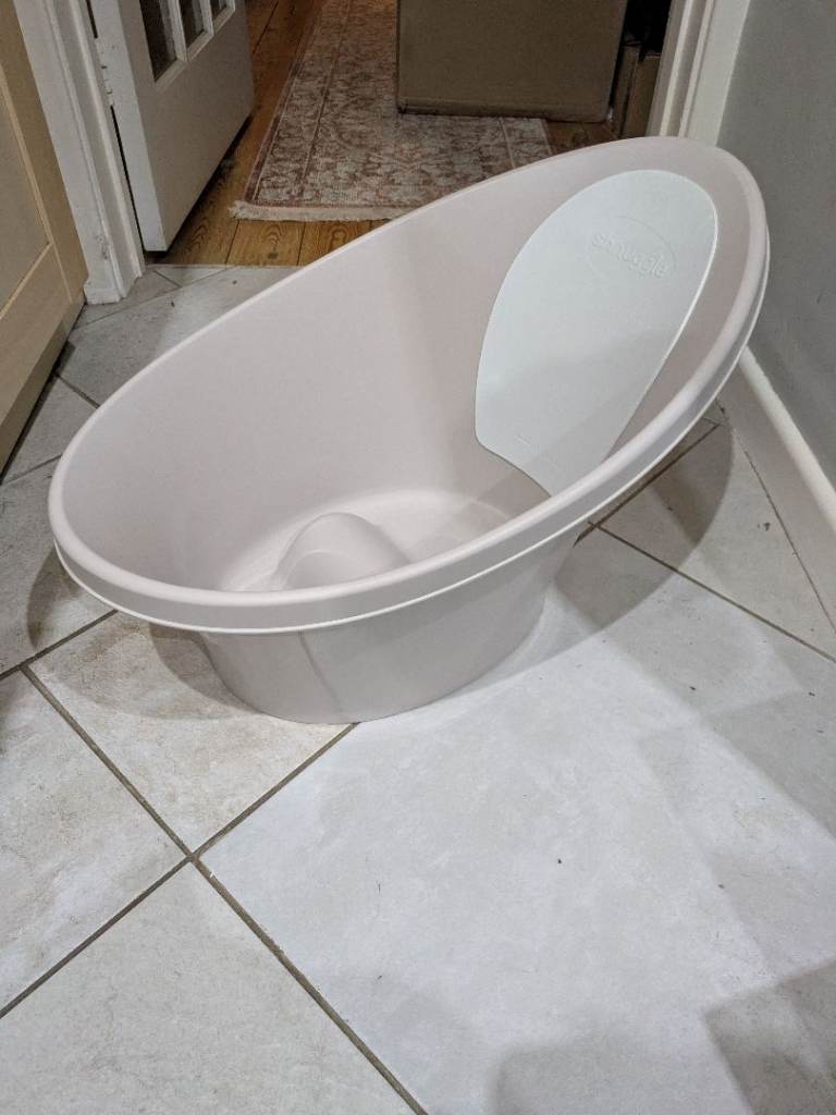 Shnuggle baby Bath Tub – Excellent Condition