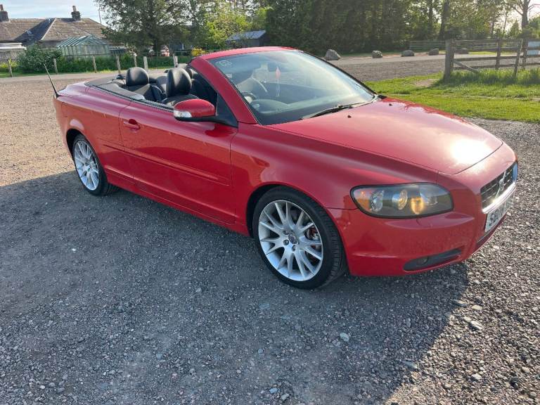 Volvo C70 Convertible 2.4 Petrol manual LOW MILES 66k from new beautiful car !!