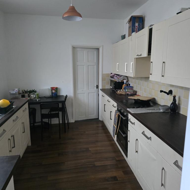 5 Bedroom House in North End, Portsmouth