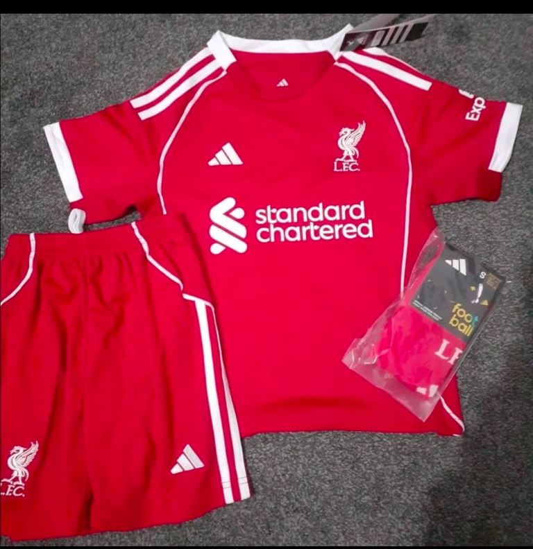 liverpool football kits latest size 4-5 years