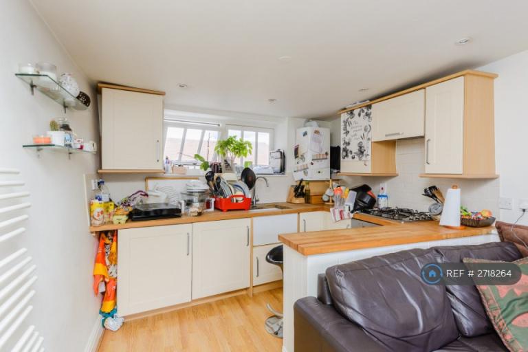 1 bedroom flat in Causeway, Bicester, OX26 (1 bed) (#2718264)