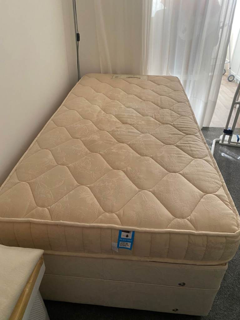 Divan Bed (Single) with Drawers (Dunlopillo Diamond)