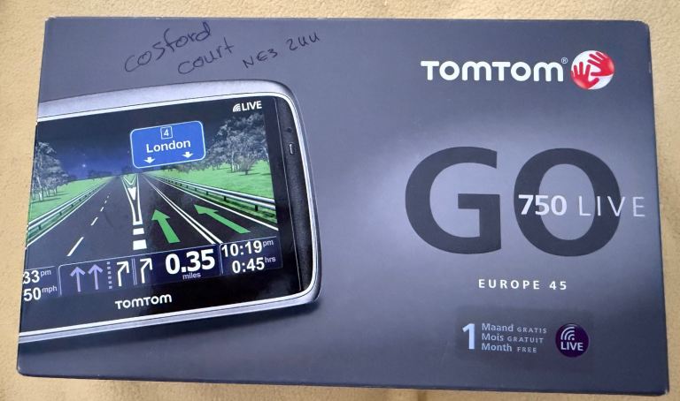 TomTom Car GPS Navigator – Immaculate "As New" (Includes Free case )