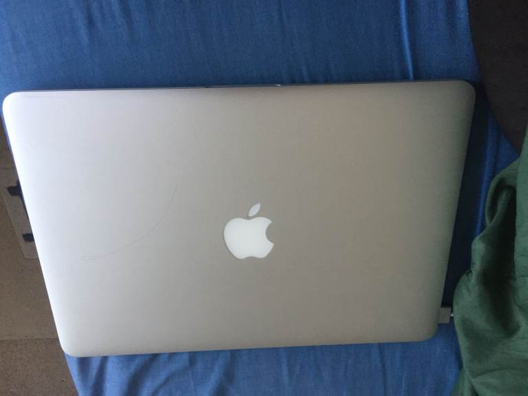 Apple MacBook Pro 2015 2.7Ghz i5 8G RAM