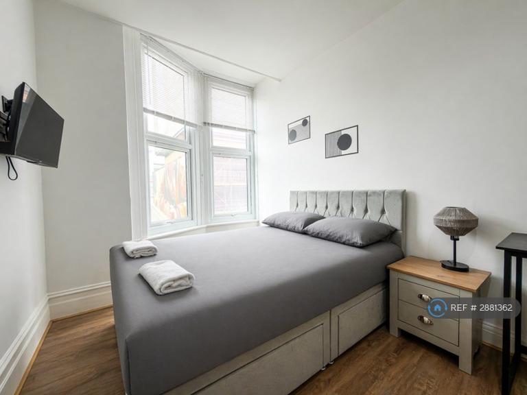 1 bedroom in Clifftown Road, Southend-On-Sea, SS1 (#2881362)