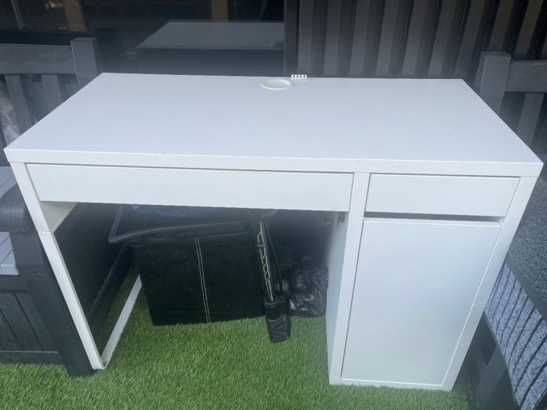 IKEA Micke Desk