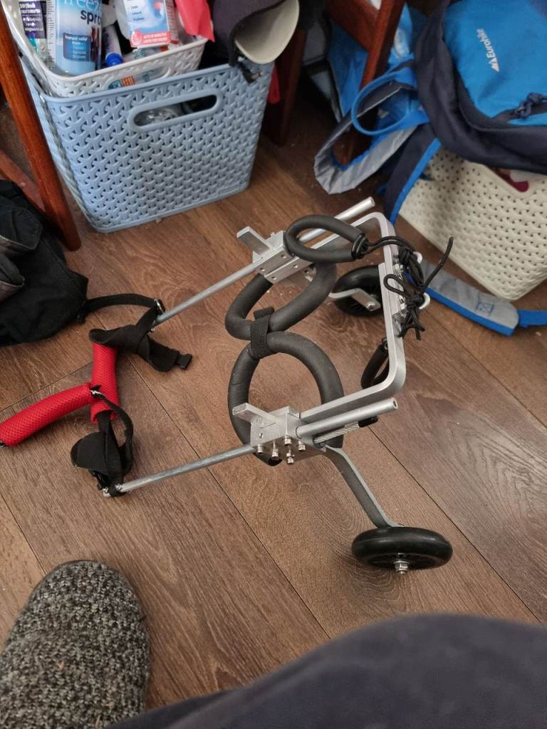 Dog wheel chair