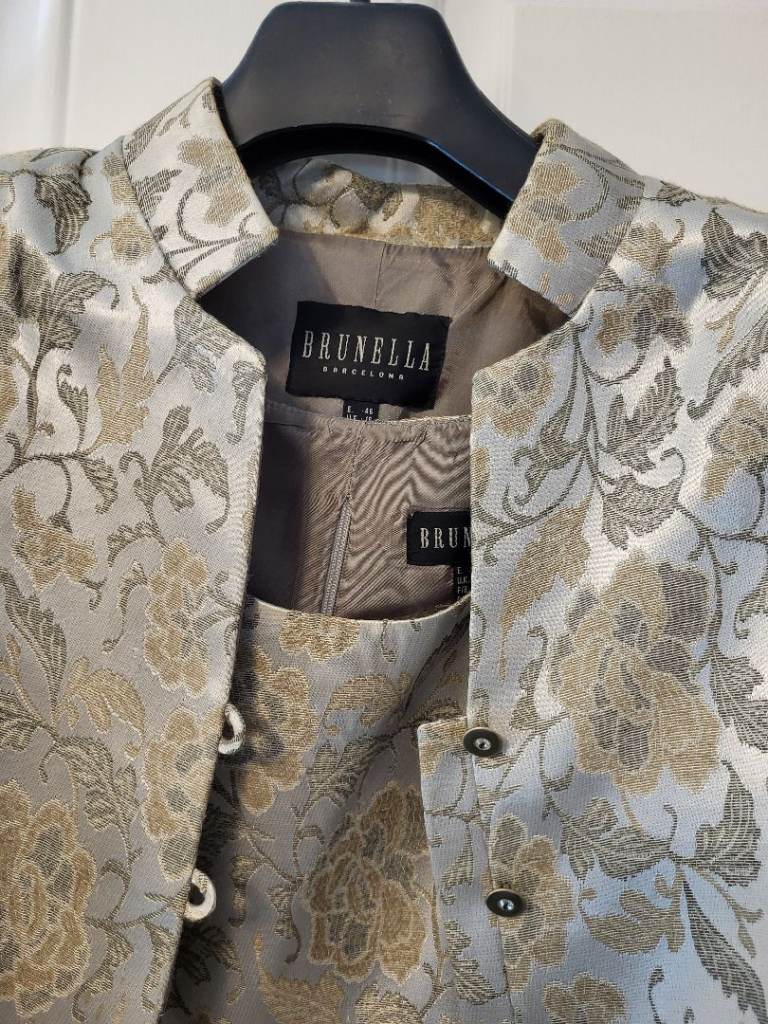 Beautiful mother of the bride/groom 3 piece