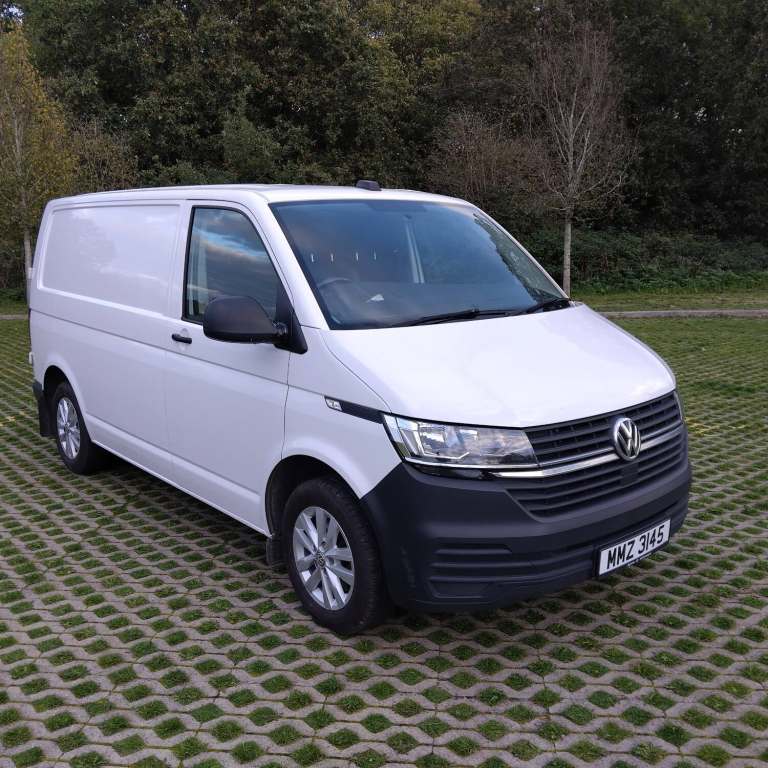 VOLKSWAGEN TRANSPORTER 2.0 TDI 150 STARTLINE VAN 2022 / 22 @ MCD CARS