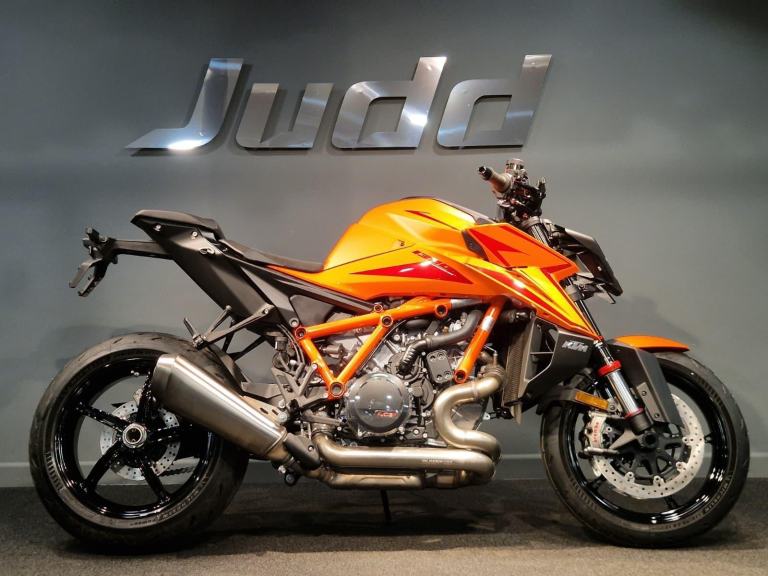 2026 KTM 1390 SUPER DUKE R 