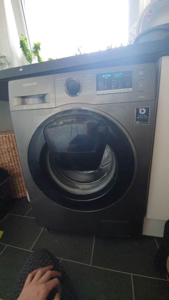 Graphite Samsung Ecobubble Washer – Large 9kg – Inverter – Mint Condition!