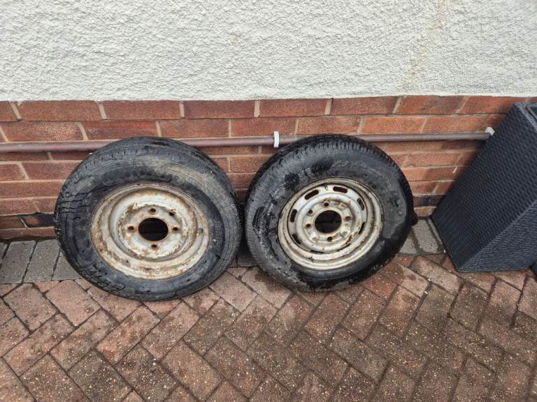 Trailer wheels
