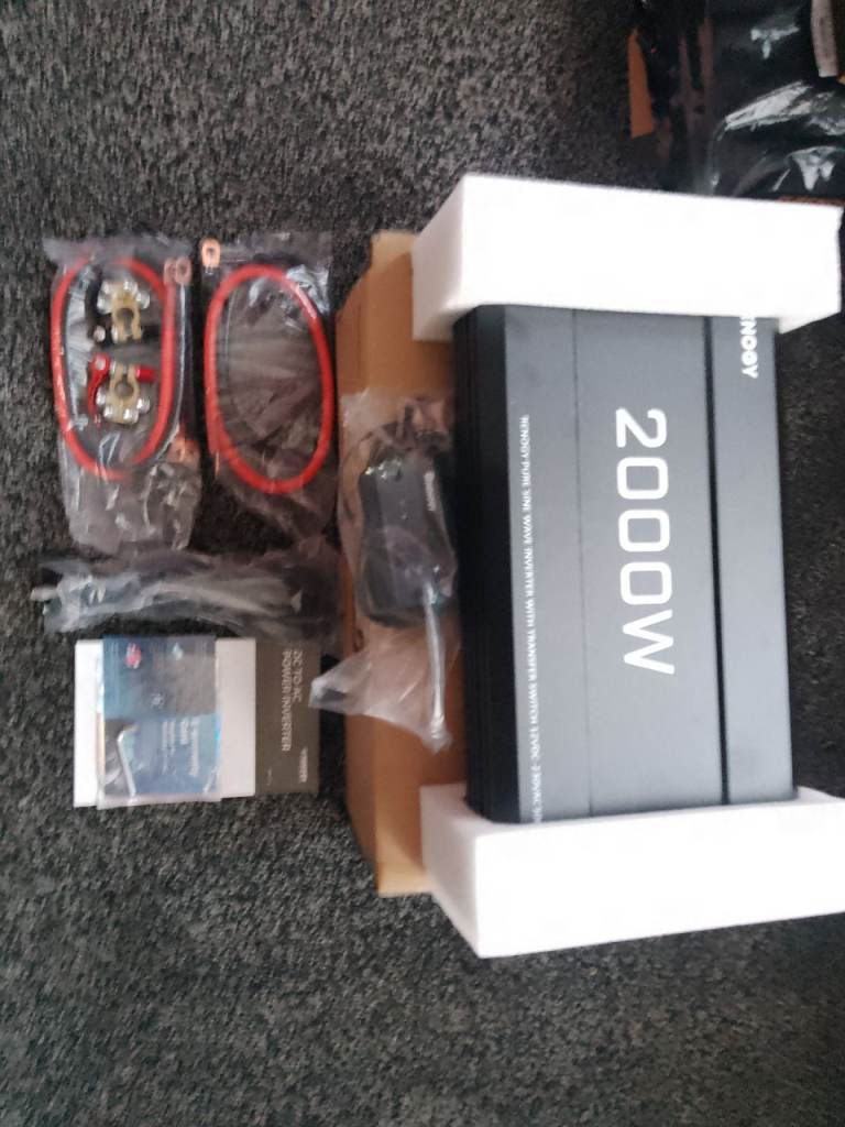 Brand New renolgy 2000 watt inverter 