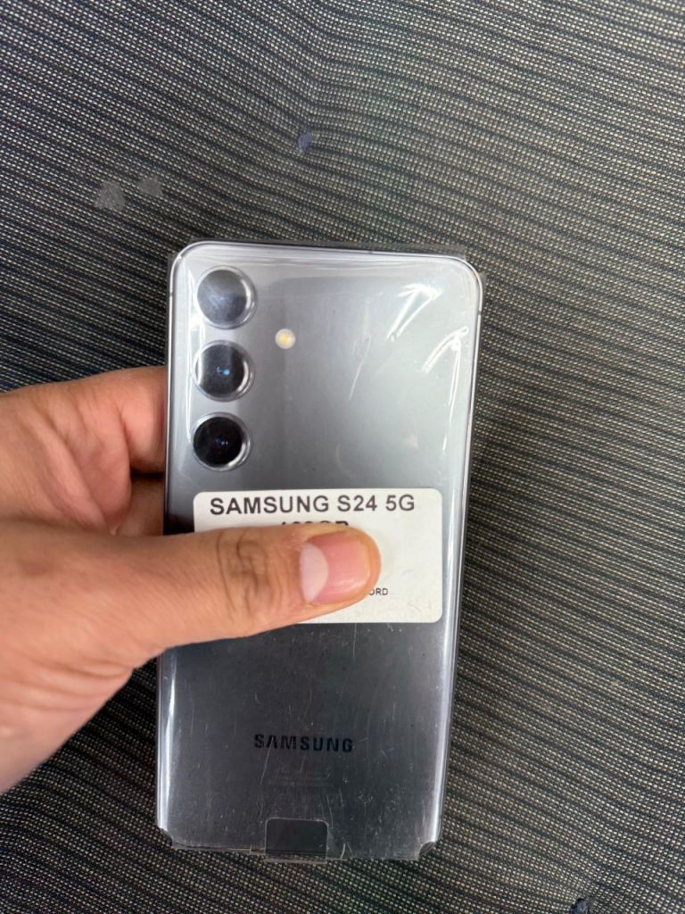SAMSUNG S24 BRAND NEW BOX ONE YEAR OFFICIAL WARRANTY 