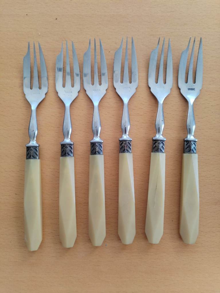 Art Deco vintage set of dessert/afternoontea forks