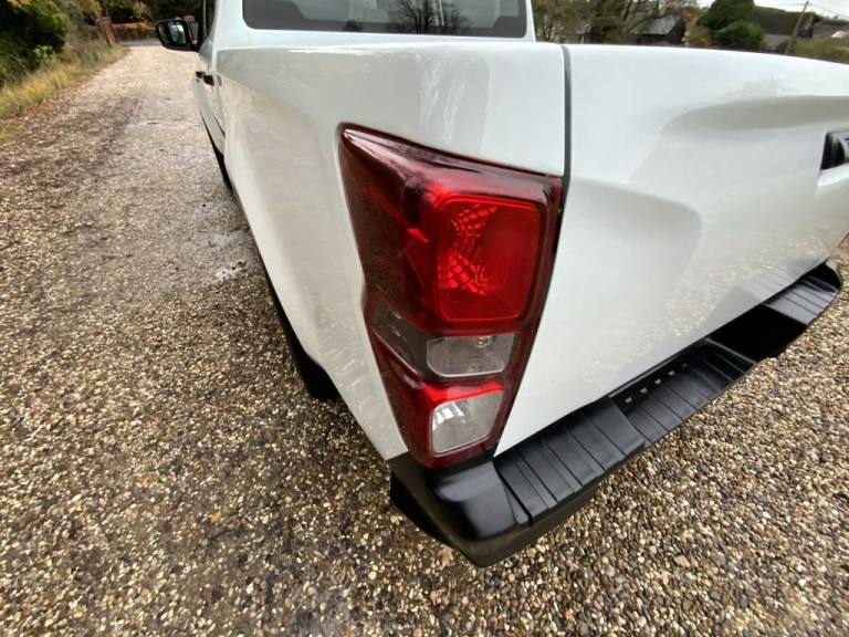 2022 Isuzu D-Max 1.9 TD Utility Pickup Double Cab 4dr Diesel Manual 4WD Euro 6 (s/s) (164 ps PICK...