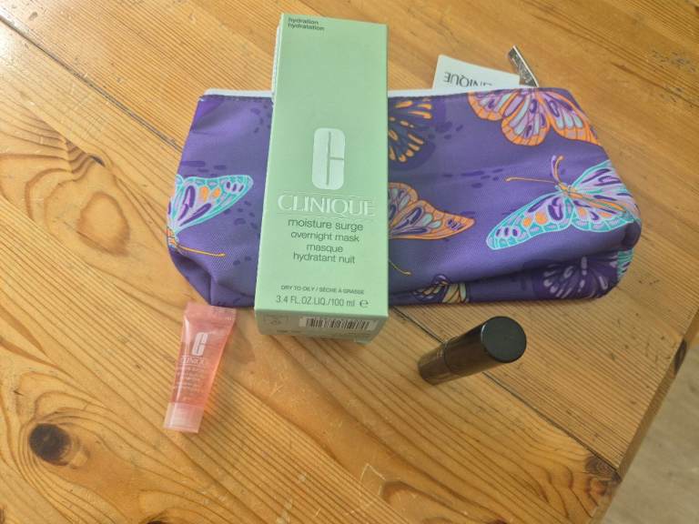 CLINIQUE MOISTURE SURGE +++