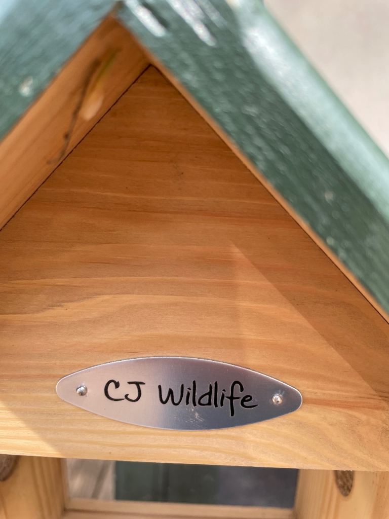 Bird nesting box 