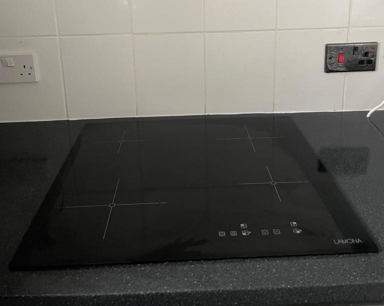 Lamona Black Glass Ceramic Electric Hob – 4 Zone – Excellent Condition