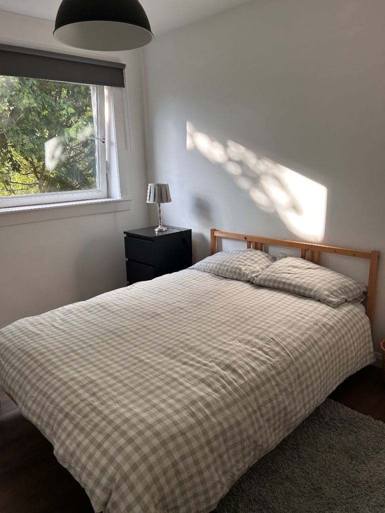Large Double Room in Clean Flat – Liberton (EH16), Bills Included!