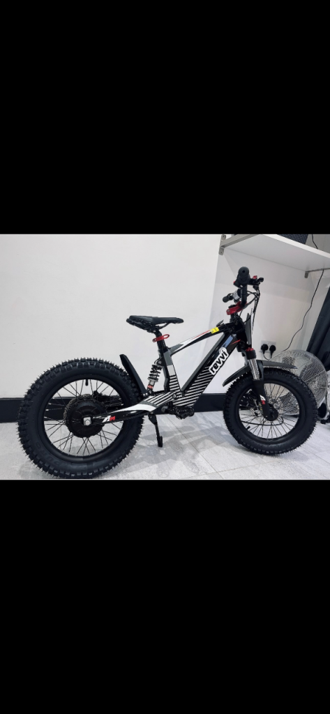 Boys revvi 16xl