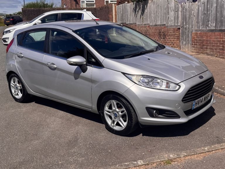 Ford, FIESTA, Hatchback, 2014, Manual, 1241 (cc), 5 doors