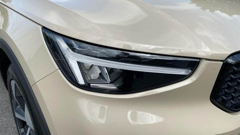 2025 Volvo XC40 2.0 B3P Plus Dark 5dr Auto Petrol Estate Estate Petrol Automatic