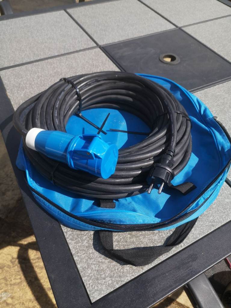 Caravan Electric Hook Up With Continental Site Plug 25 Mts Long *Brand New