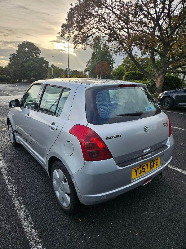 Suzuki, SWIFT, Hatchback, 2007, Manual, 1328 (cc), 5 doors