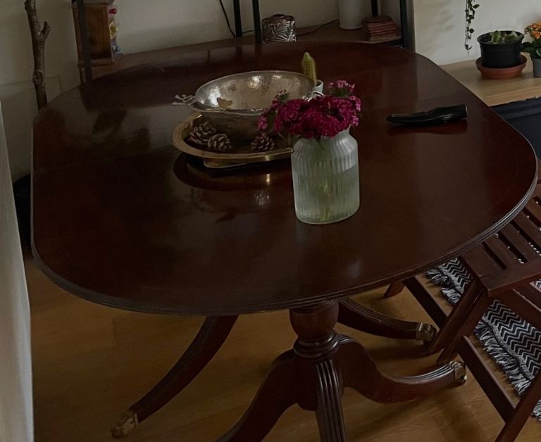 FREE Lovely Wooden Dining Table – Good Condition. Real Mahogany wood.