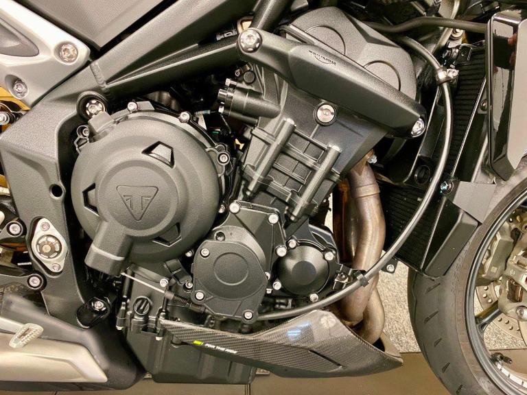 SUPERB 2023 TRIUMPH STREET TRIPLE 765 MOTO2 LTD EDITION, 184 OF 765, FSH!