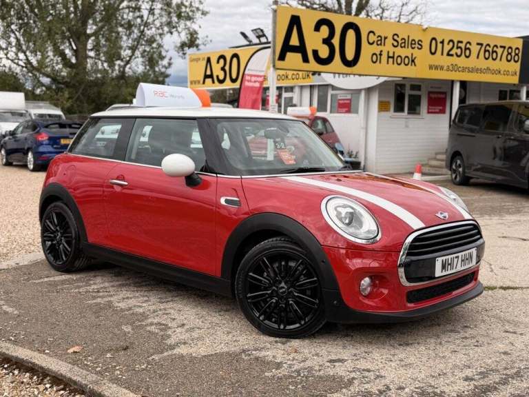 2017 MINI Hatch 1.5 Cooper Auto Euro 6 (s/s) 3dr Hatchback Petrol Automatic