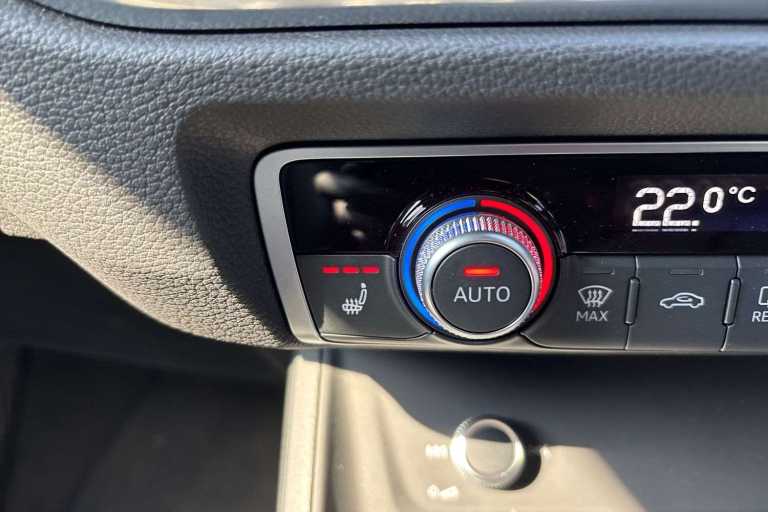 2022 Audi Q3 40 TDI 200 Quattro S Line 5dr S Tronic SUV Diesel Automatic