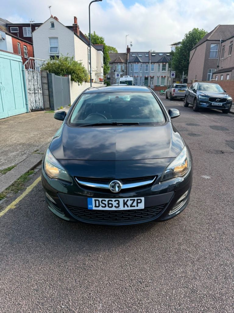 Vauxhall, ASTRA, Hatchback, 2013, Manual, 1598 (cc), 5 doors