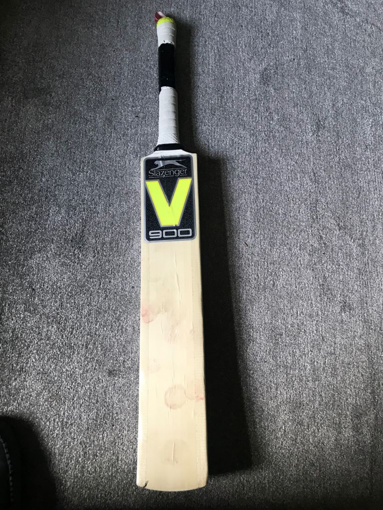 Slaneger V900 XR2 Cricket Bat Great Comdition Adult 