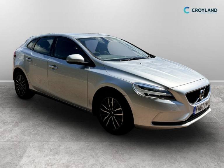 2017 Volvo V40 2.0 T2 Momentum Nav Plus Hatchback 5dr Petrol Manual Euro 6 (s/s) (122 ps) Hatchba...