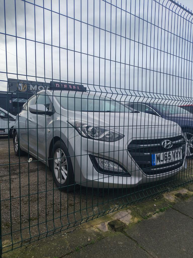 2015 Hyundai i30 1.6 CRDi Blue Drive SE 5dr HATCHBACK Diesel Manual