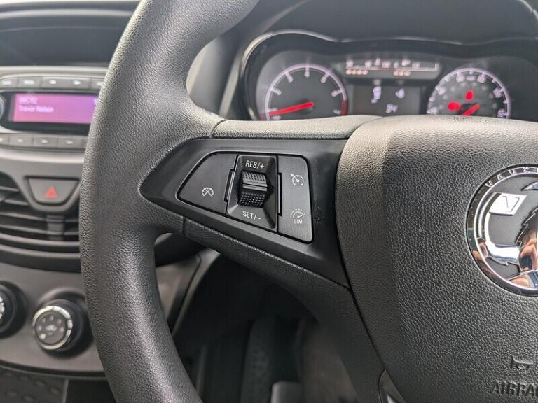 2017 Vauxhall Viva i SE Hatchback Petrol Manual