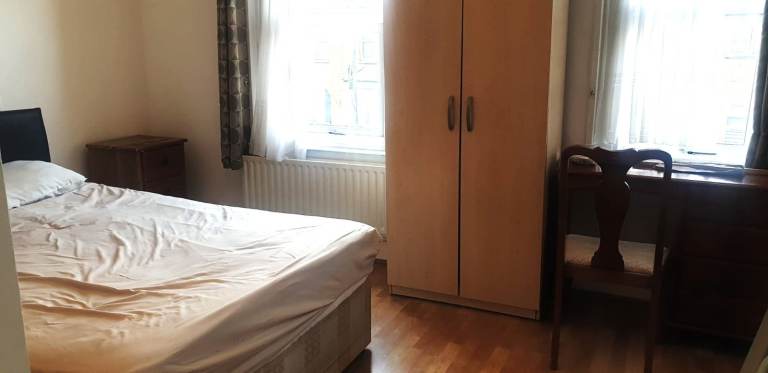 Newly Refurbish 3 BEDROOM PROPERTY is available in Southarrow - HA2  