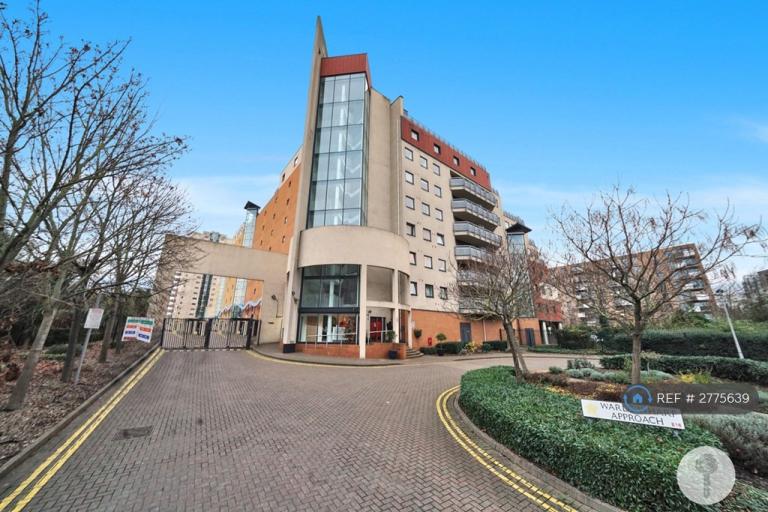 1 bedroom in Wards Wharf Approach, London, E16 (#2775639)