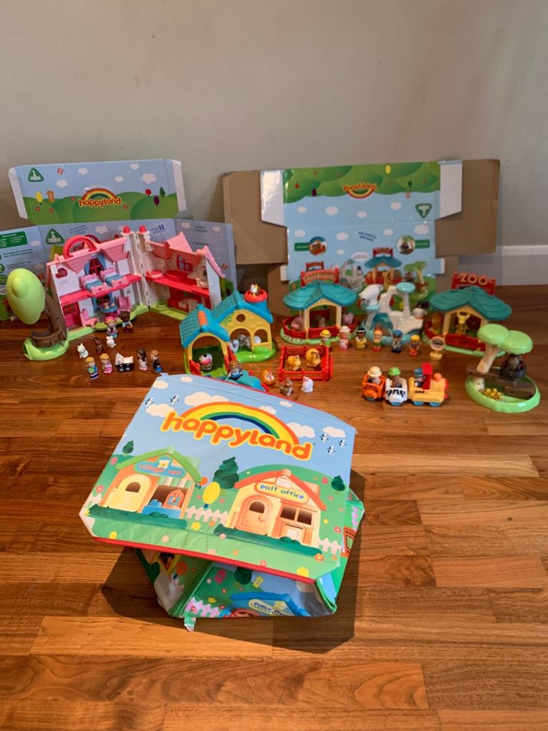 Happyland Collection: Houses, Figures & Vehicles – Good Condition