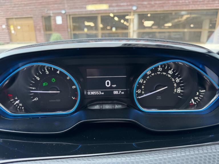 2018 Peugeot 2008 1.2 PureTech Allure Euro 6 5dr HATCHBACK Petrol Manual