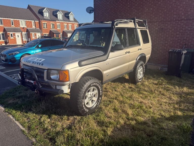 🔥 LAND ROVER DISCOVERY 2 TD5 AUTO – 6” LIFT / WINCH / SNORKEL 🔥