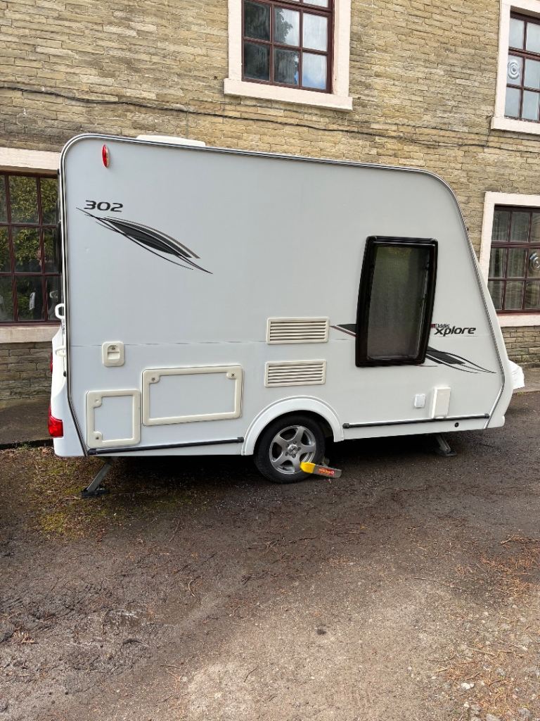 Elddis xplore 302 2011 2 birth