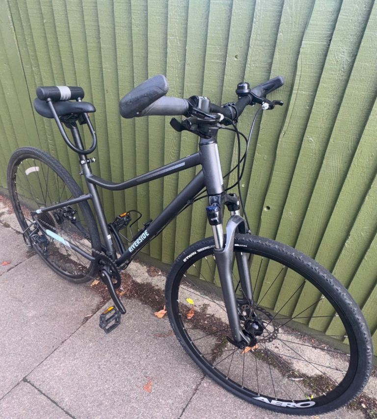Gun metal grey Riverside RS700 unisex disc brake front suspension hybrid bike pickup SE128JG