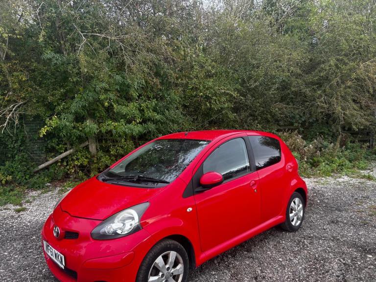 TOYOTA AYGO 1.0 VVT-I GO 61 REG RED 5 DOOR MOT JULY 30TH 2027 TAX £20 LOW INSURANCE 60+MPG