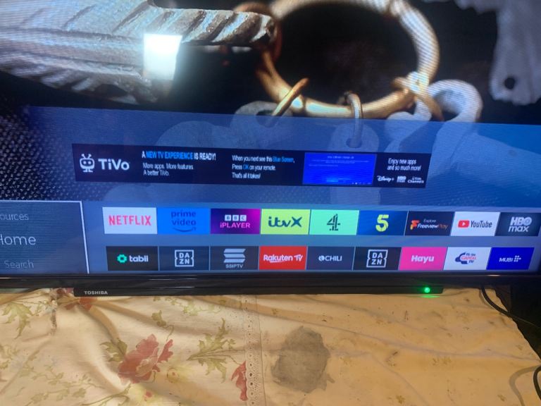 Toshiba 43L2163DB Smart TV - Good Condition