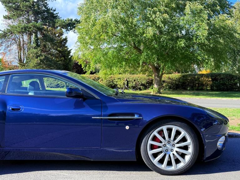 2004 Aston Martin Vanquish 5.9 Coupe 2dr Petrol Manual (396 g/km, 460 bhp) COUPE Petrol Manual