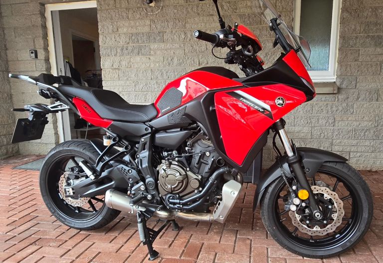 Yamaha Tracer 7. Red, very good condition.