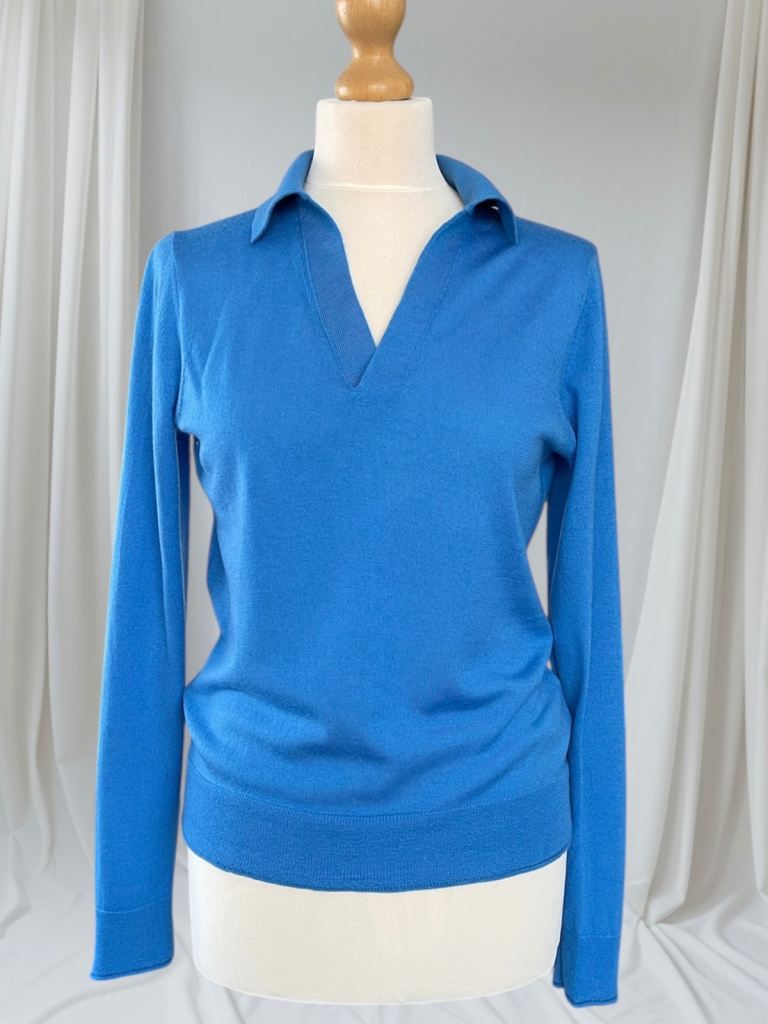Jigsaw Women’s V- neck Wool Jumper in Blue Size M.